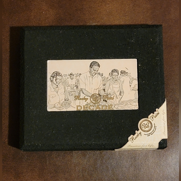 Empty Cigar Box - Picture 3 of 10